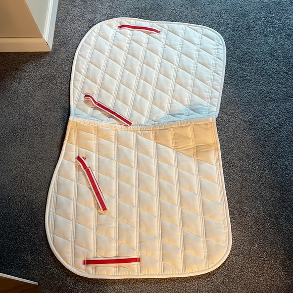 white dressage horse saddle pad - Picture 4 of 5